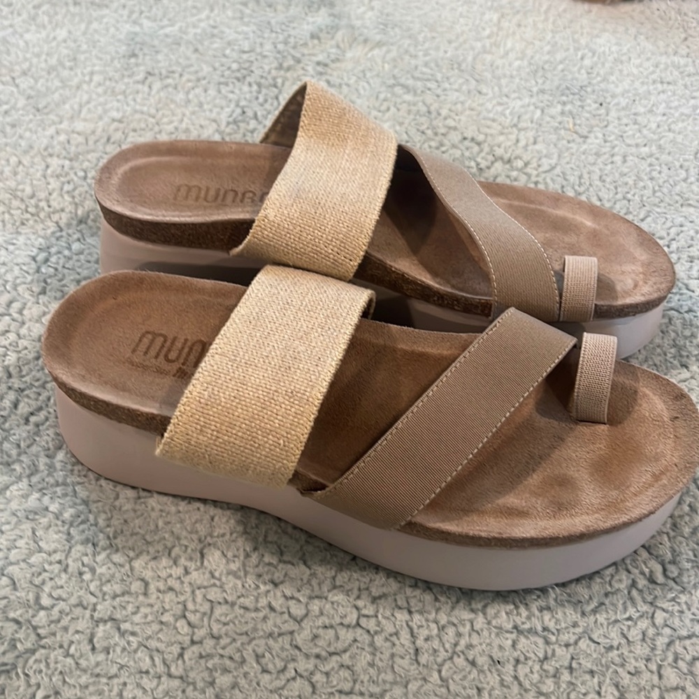 Munro slip on sandals